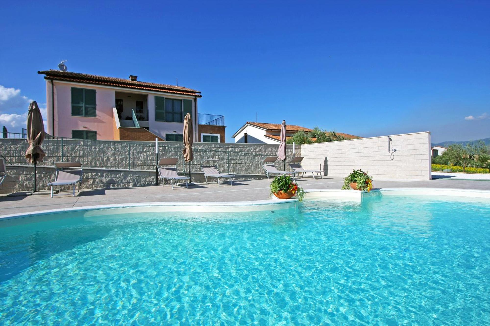 La Collina Del Girasole Villa Montecastrilli Luaran gambar