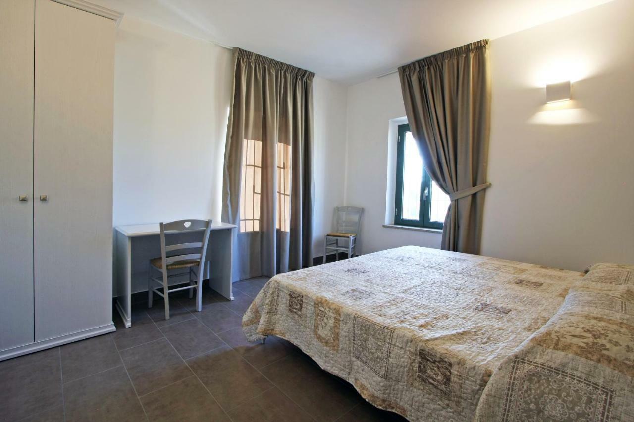 La Collina Del Girasole Villa Montecastrilli Luaran gambar